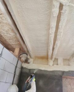 Spuma poliuretanică cu celule închisa